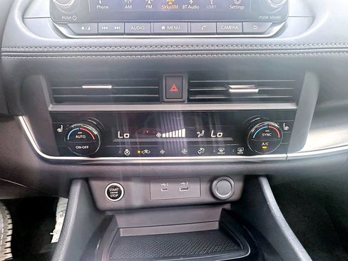 Used 2023 Nissan Rogue SV w/ SV Premium B Package AWD/4WD image 35