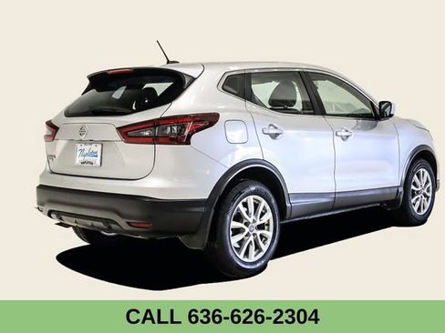 Used 2022 Nissan Rogue Sport S image 6