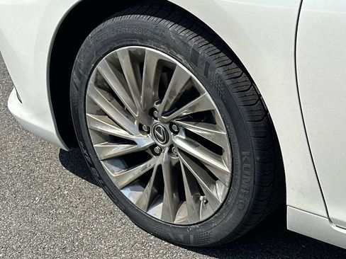 Used 2022 Lexus ES 350 Ultra Luxury w/ Accessory Package 2 FWD image 31