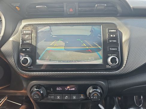 Used 2022 Nissan Kicks SV FWD image 18