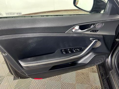 Used 2020 Kia Stinger GT1 AWD/4WD image 12