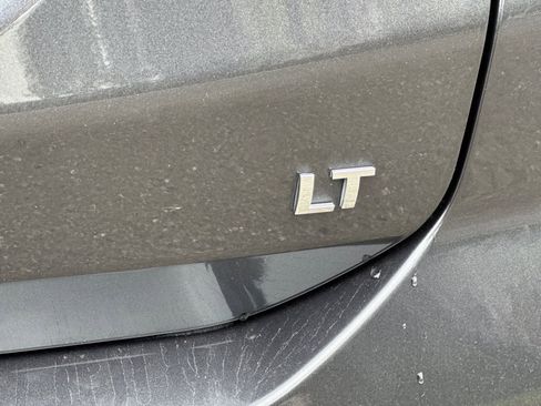 Used 2022 Chevrolet Equinox LT w/ LPO, Floor Liner Package FWD image 25