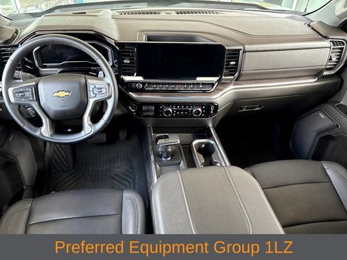 Used 2024 Chevrolet Silverado 1500 LTZ AWD/4WD image 4
