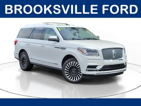 Used 2021 Lincoln Navigator Black Label w/ Cargo Convenience Package AWD/4WD image 1