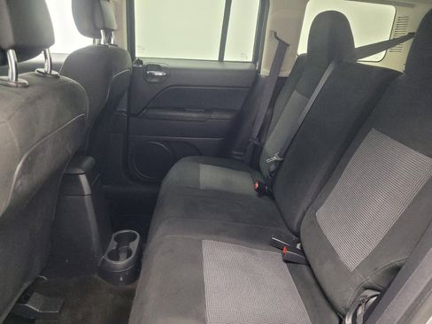 Used 2017 Jeep Patriot Latitude image 18