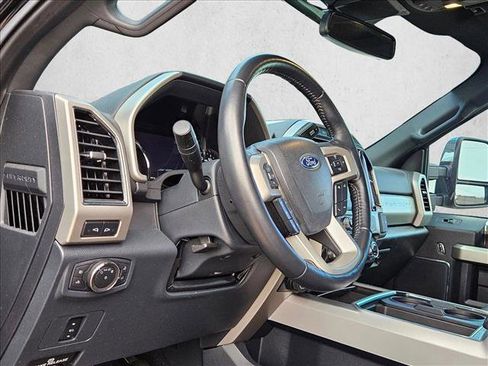 Certified 2022 Ford F250 Lariat w/ Tremor Off-Road Package AWD/4WD image 9