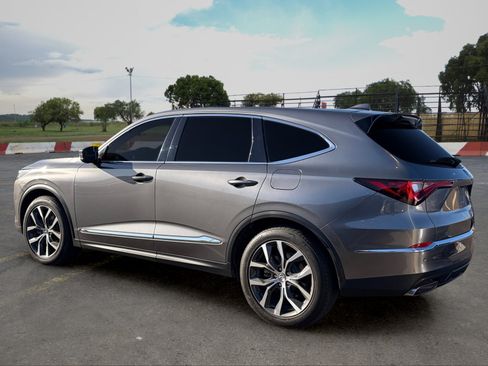 Used 2024 Acura MDX FWD w/ Technology Package image 4