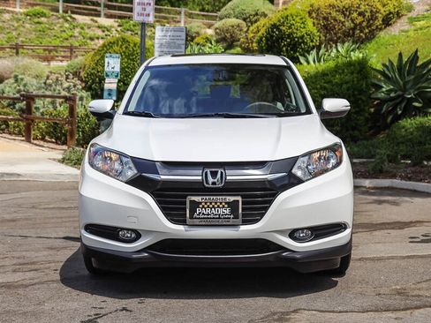Used 2017 Honda HR-V EX image 8