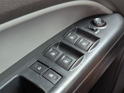 Used 2018 Chevrolet Colorado W/T w/ Custom Special Edition RWD image 22