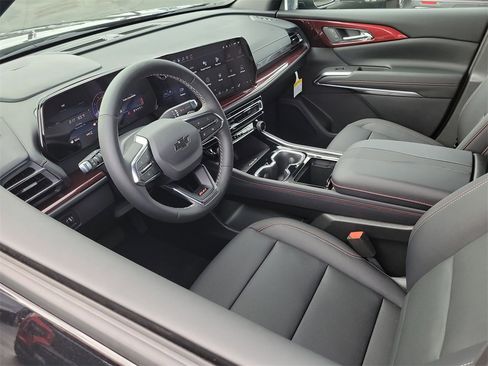 New 2026 Chevrolet Traverse Z71 image 3