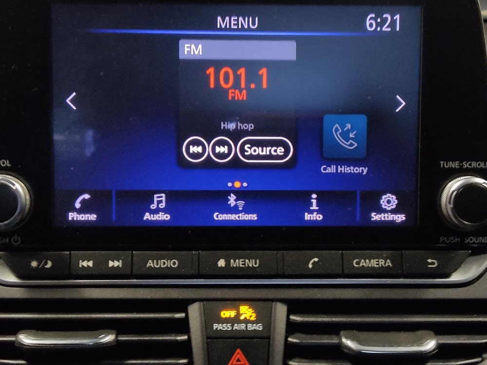 Used 2024 Nissan Altima 2.5 SV FWD image 25