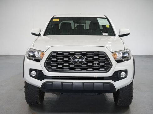 Used 2021 Toyota Tacoma TRD Off-Road w/ Technology Package AWD/4WD image 2