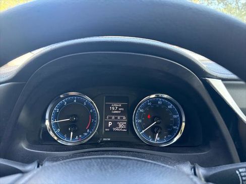 Used 2018 Toyota Corolla L image 18