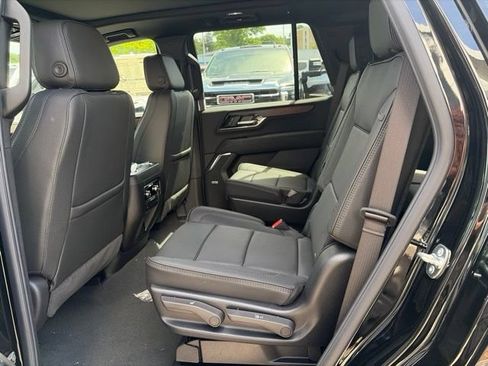 New 2026 GMC Yukon Denali w/ Sun & Power Step Package AWD/4WD image 9