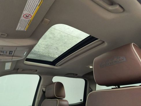 Used 2019 Chevrolet Silverado 2500 High Country w/ Duramax Plus Package image 12