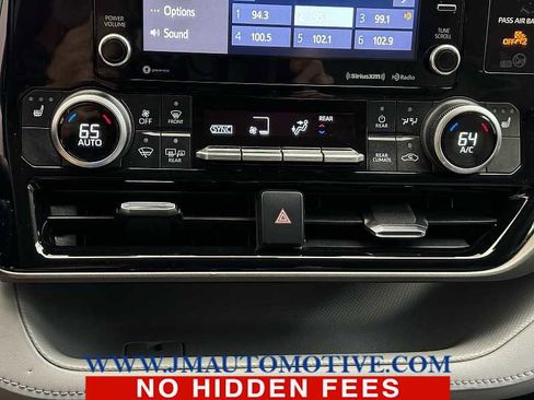Used 2021 Toyota Highlander XLE image 43