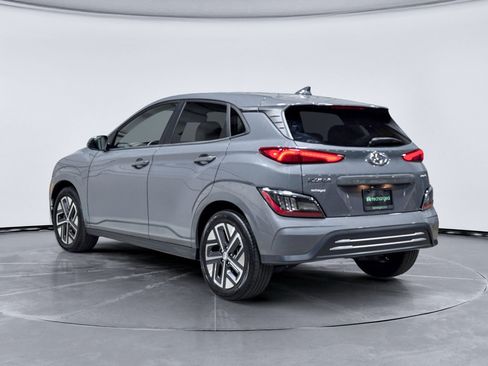 Used 2023 Hyundai Kona Limited w/ Cargo Package FWD image 2