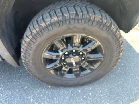 Used 2024 GMC Sierra 2500 AT4 w/ AT4 Premium Plus Package AWD/4WD image 22