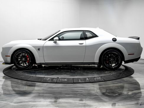 Used 2023 Dodge Challenger SRT Hellcat w/ Driver Convenience Group image 5