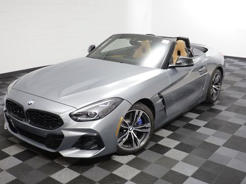 Certified 2025 BMW Z4 M40i w/ Shadowloine Package RWD image 2