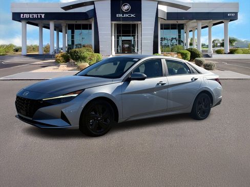 Used 2022 Hyundai Elantra SEL w/ Convenience Package image 8