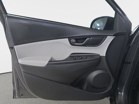 Used 2023 Hyundai Kona SEL FWD image 27