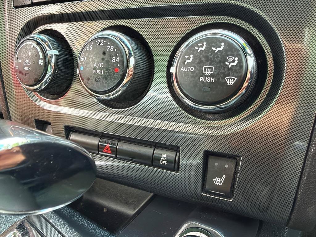 Used 2012 Dodge Challenger SXT Plus RWD image 28