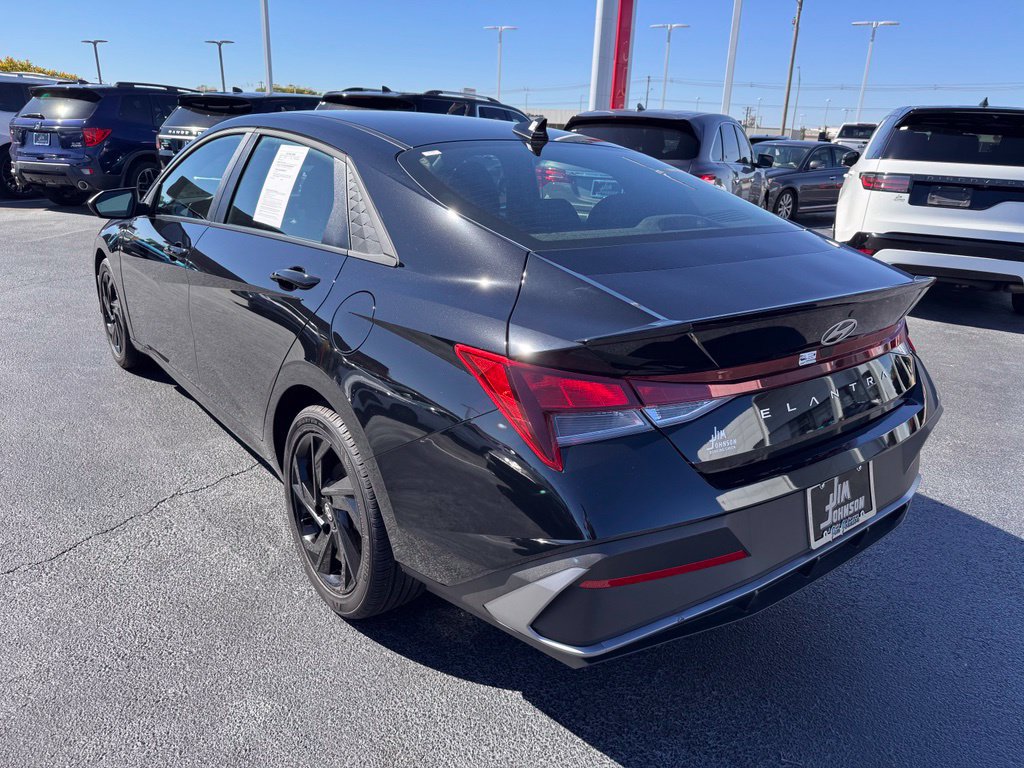 Used 2026 Hyundai Elantra Sport FWD image 3