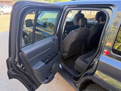Used 2015 Jeep Patriot Sport w/ Power Value Group image 12