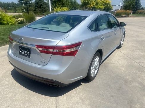 Used 2013 Toyota Avalon XLE FWD image 3