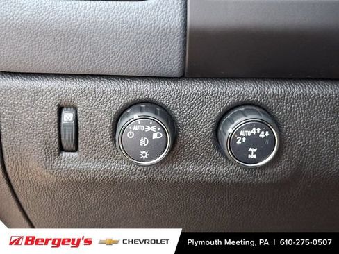 Used 2017 Chevrolet Colorado Z71 AWD/4WD image 28