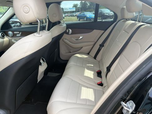 Used 2021 Mercedes-Benz C 300 4MATIC Sedan image 9