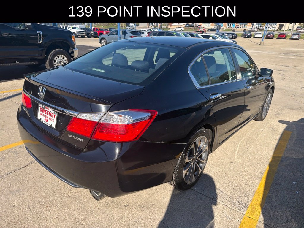 Used 2015 Honda Accord Sport image 4