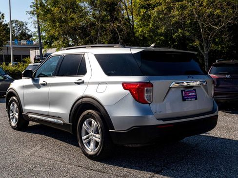 Used 2022 Ford Explorer XLT RWD image 4