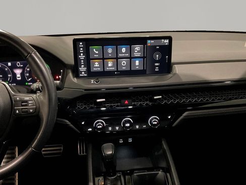 Used 2023 Honda Accord Sport image 9