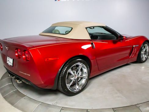 Used 2010 Chevrolet Corvette Grand Sport w/ Preferred Equipment Group RWD image 12