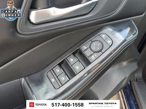 Used 2025 Nissan Rogue SV AWD/4WD image 15