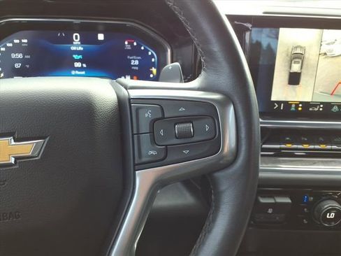 Used 2023 Chevrolet Silverado 1500 LTZ AWD/4WD image 29