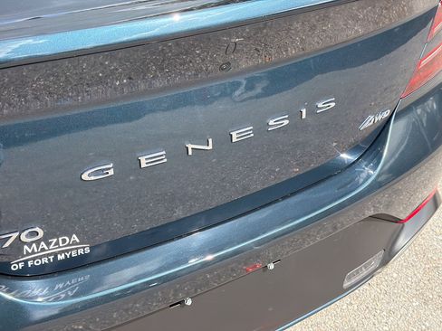 Used 2025 Genesis G70 2.5T image 11
