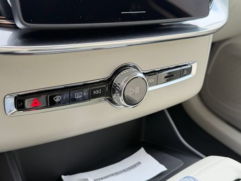 New 2026 Volvo XC90 B6 Ultra w/ Protection Package Premier AWD/4WD image 14