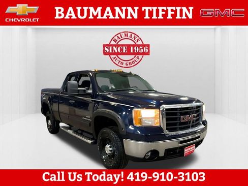 Used 2009 GMC Sierra 2500 SLE w/ Convenience Package AWD/4WD image 4