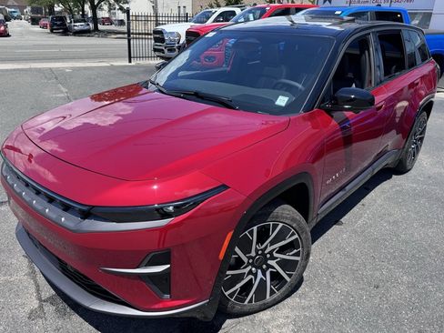 New 2025 Jeep Wagoneer S Limited image 3