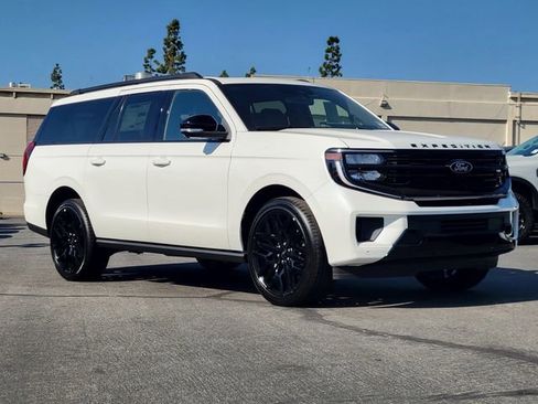 New 2026 Ford Expedition Max Platinum w/ Stealth Performance Package image 31