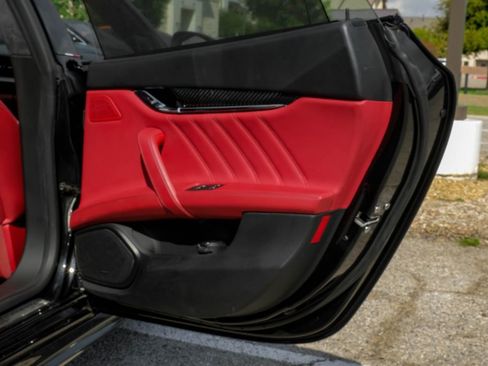 Used 2022 Maserati Quattroporte Trofeo image 52