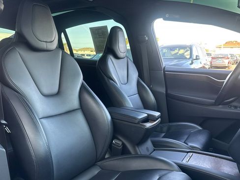 Used 2017 Tesla Model X 100D image 29
