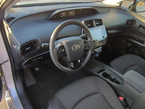 Certified 2022 Toyota Prius LE image 9
