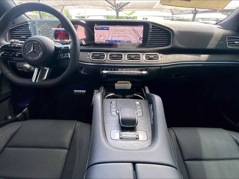 New 2025 Mercedes-Benz GLC 350e GLC 350e image 8