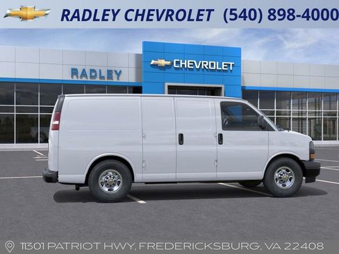 New 2025 Chevrolet Express 3500 w/ Driver Convenience Package image 5