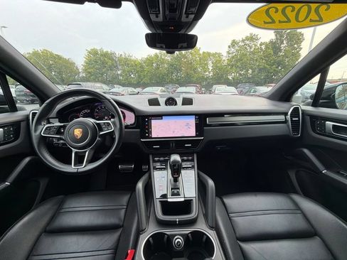 Used 2022 Porsche Cayenne S AWD/4WD image 12