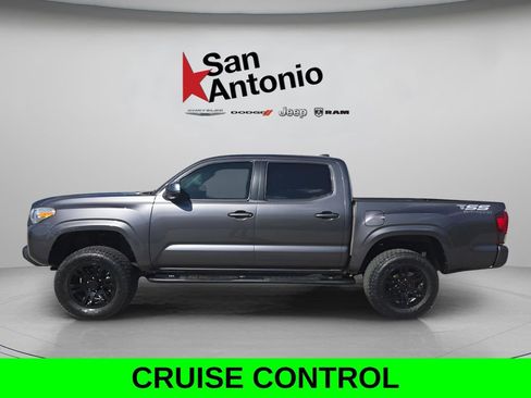 Used 2022 Toyota Tacoma SR5 image 5